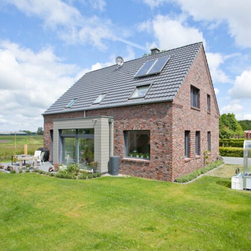 Einfamilienhaus mit Garage, Hude
